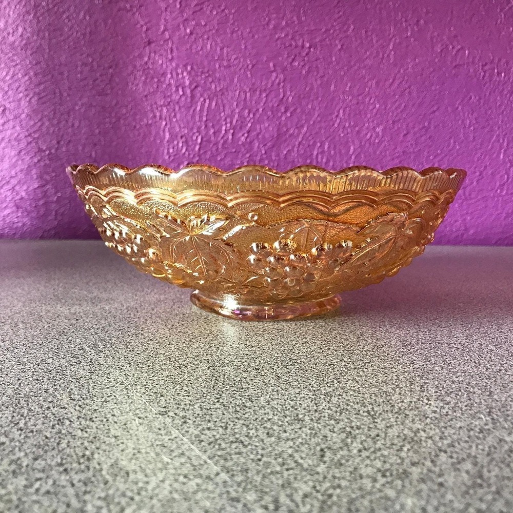Imperial Carnival Glass Vintage Orange Marigold Lustre Grape 7"‎ Round Bowl
